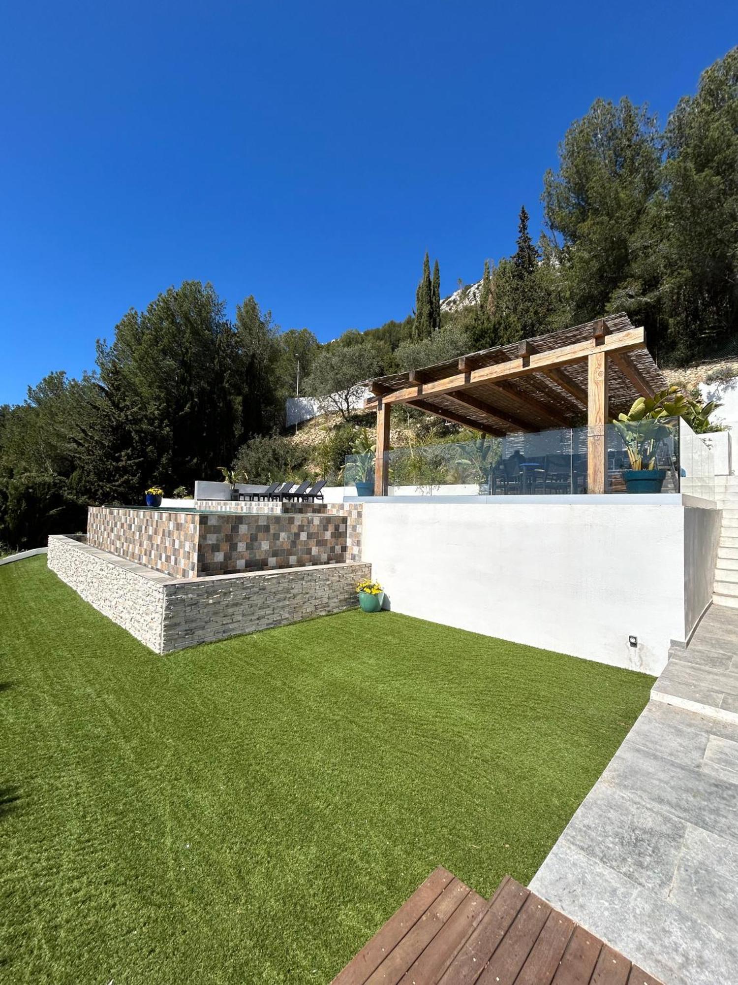 Eze - Appartement Dans Bas De Villa Avec Piscine Pres De Monaco Zewnętrze zdjęcie