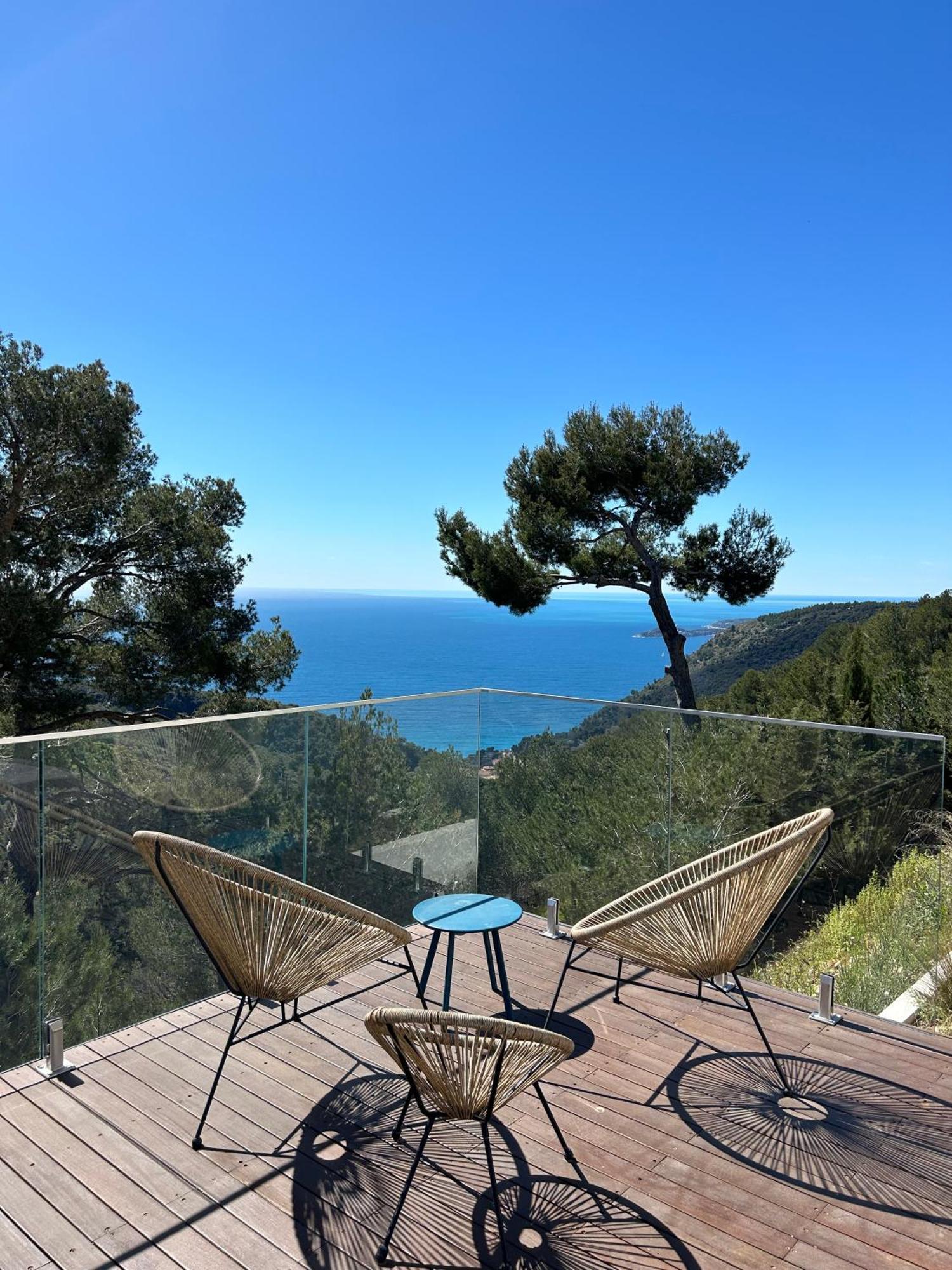Eze - Appartement Dans Bas De Villa Avec Piscine Pres De Monaco Zewnętrze zdjęcie